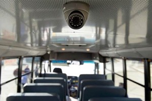 圖為巴士上的監控視頻。（示意圖來源：互聯網）