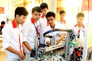 本市青年參加職技培訓班。(圖源：互聯網)