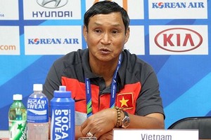 圖為女足隊主帥梅德鐘。（圖源：互聯網）