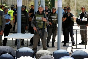 以色列警方逐漸開放耶路撒冷老城內阿克薩清真寺及其所在的聖殿山(穆斯林稱“尊貴禁地”)，同時強化該區域的安保力度。(圖源：互聯網)