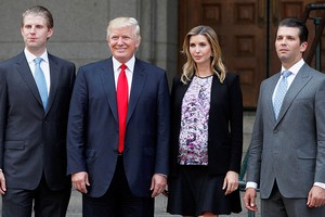 特郎普总统和三个子女。(資料圖源：互聯網)
