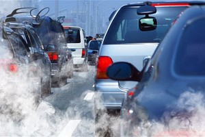 交通運輸部稱，使用柴油的汽車自2018年1月1日起將採用歐洲4號廢氣排放標準。（示意圖源：互聯網）