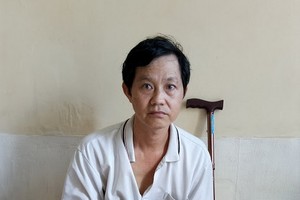 曾慶鍾中風1年，如今未能康復。