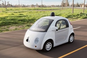 無人駕駛車在路上測試中。（資料圖源：互聯網）