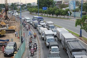 市貨物運輸協會建議市人委會放寬讓3.5噸汽車駛進第九郡高新技術園區的內部道路的時間。（示意圖源：黃江）