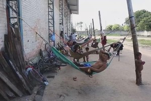 由於委內瑞拉政治和經濟危機不斷惡化，越來越多委內瑞拉人湧入相鄰的巴西北部羅賴馬州尋求避難，導致邊境城市帕卡賴馬今年人口翻倍。（圖源：互聯網）