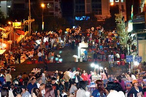 大勒市人委會與林同省人委會已提出主張恢復及投資、重新整頓大勒夜市區域(位於大勒市第一坊阮氏明開街)。(圖源：互聯網)