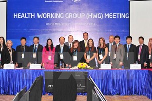 與會各代表合影留念。（圖源：越通社）