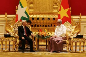 阮富仲總書記與吳廷覺總統會晤。（圖源：越通社）