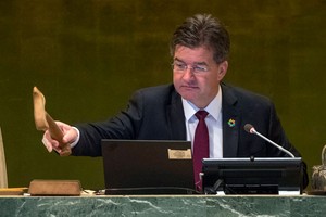 本屆聯大主席萊恰克發表閉幕辭。（圖源：ONU/Cia Pak）