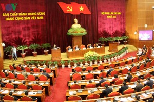 黨十二屆六中全會進入第二天議程。（圖源：VOV）