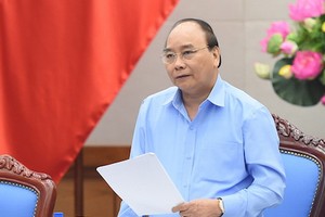 阮春福總理在會上發表指導意見。