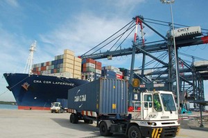 我國出口活動持續取得可觀成績。