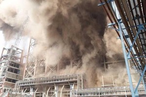 印度發電廠爆炸 逾百人傷亡。（圖源：Hindustan Times）