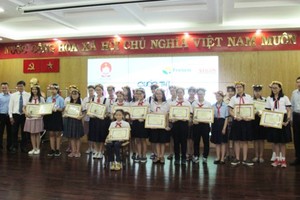 圖為第18屆“文佳字美”比賽頒獎儀式。