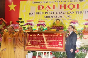 2017-2022年任期第九屆市佛教代表大會開幕式昨(7)日在第十郡越南國寺舉行。