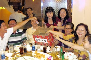 在座每位賓客解囊捐助。