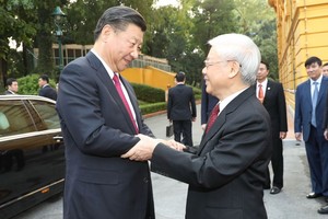 阮富仲總書記親切問候中共中央總書記、 中國國家主席習近平。