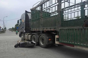 在第二郡美水交通圓環發生的交通事 故現場。