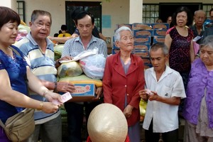 熱心人赴同奈偏遠區行善。