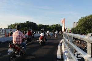 昨(16)日上午，位於舊邑郡阮儉街與黃明鑑街高架橋支橋正式通車。（圖源：CafeLand）