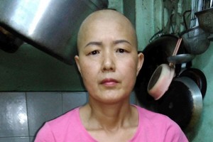 麥愛桃仍在接受化療中。