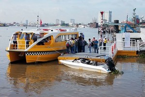 水上巴士在投入運營的前10天裡，將對乘坐水上巴士的乘客予以全免，之後的票價每張1萬5000元。