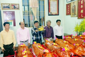 祭祖儀式進行一瞥。