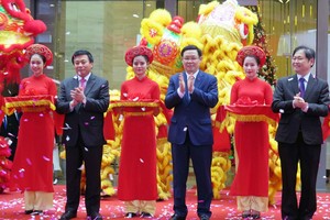 黨中央政治局委員、政府副總理王廷惠出席並發動工令。