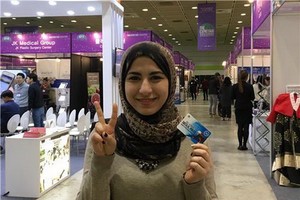 購買“首爾轉轉卡”的埃及遊客。（圖源：韓聯社）