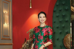 翠香是姑娘們決定豁出去改變命運或安份守己的典型佳麗之一。