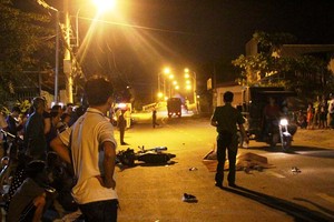 職能力量正在調查交通事故現場。