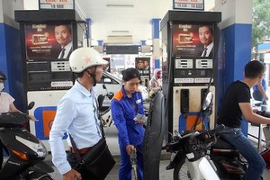 柴油昨起每公升上漲 360 元；A95型汽油保持原價。（示意圖源：互聯網）