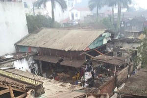 調查機關勘察現場。（圖源：黃姓）