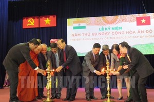 各代表參與傳統點火儀式。（圖源：市黨部新聞網）