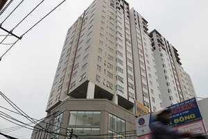 新平郡七賢公寓曾被強制拆卸不符合經審批的設計功能的各個項目。