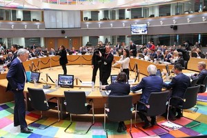 1月29日，歐盟總務委員會在布魯塞爾舉行會議，歐盟各成員國代表同意，在英國“脫歐”之後給予英國將近兩年的過渡期，過渡期將持續到2020年12月31日。（圖源：互聯網）