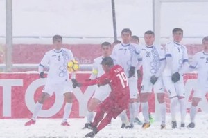 阮光海畫出“雪中彩虹”。