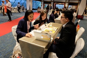 平仙公司代表與泰國企業對接。