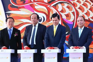 阮春福總理為南部石油化工項目發佈動工令。（圖源：統一）