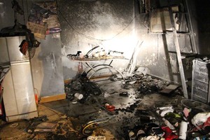 火勢熄滅後現場一片狼藉。（圖源：德明）