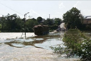 公安戰士捨己救人。圖為事發現場。（圖源：VOV）