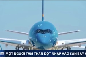 精神病者差點登上飛機。（圖源：VTC視頻截圖）