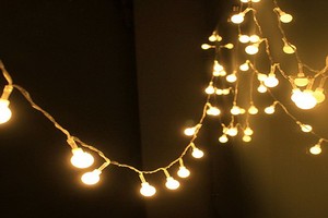 燈光撐亮了夜。（示意圖源：互聯網）