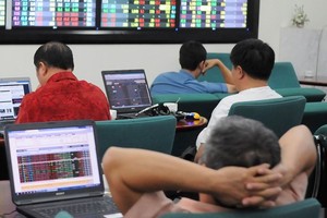 證券公佈不實資訊會給投資者帶來風險。