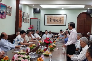 第五郡各華人會館季度定期聚會現場一瞥。