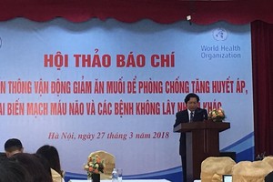 衛生防疫局副局長張廷北博士在會上發言。（圖源：雲河）