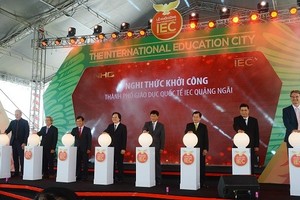 “IEC-國際教育城市”項目按鈕動工儀式一隅。