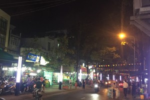 上月30日晚上開業的永慶飲食街一瞥。（圖源：紅芳）