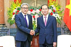 國家主席陳大光(右)接見蒙古國家安全委員會秘書長鋼蘇赫。（圖源：顏創）